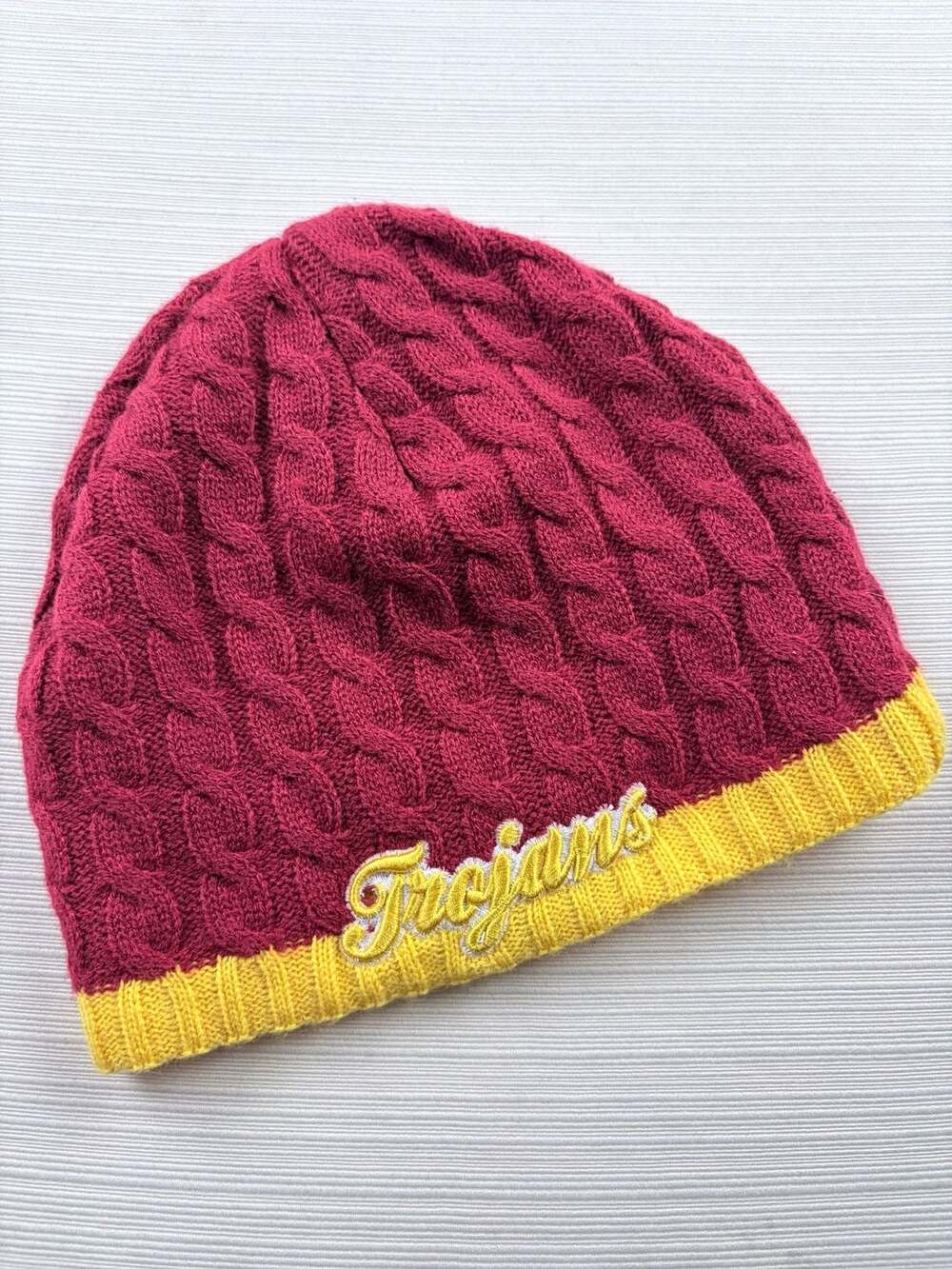 Captivating Headgear USC Trojans Beanie Hat Cable Knit Garnet Gold